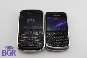 012C000001738730-photo-blackberry-curve-8900.jpg