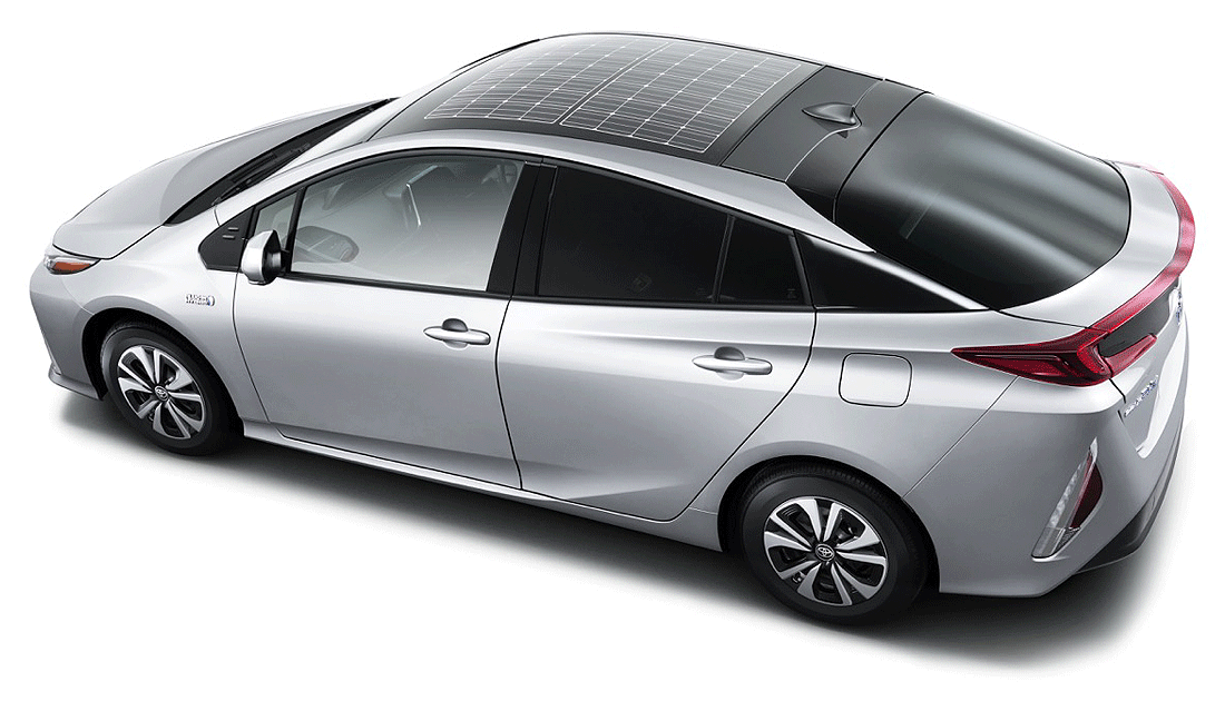 La Toyota Prius propulsée par son propre panneau solaire, en (petite