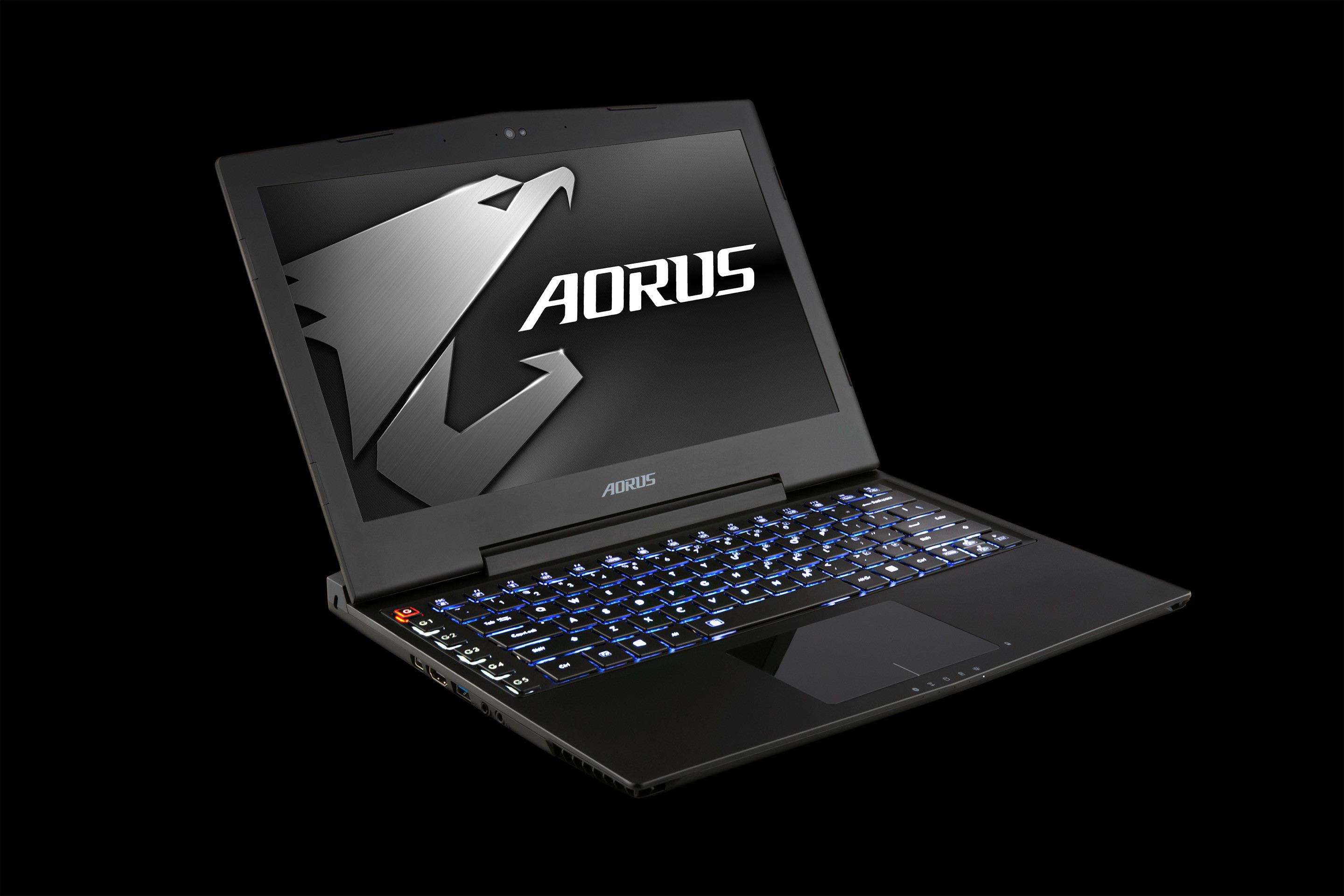 Aorus X3 : comme un Razer Blade 14, mais disponible en France