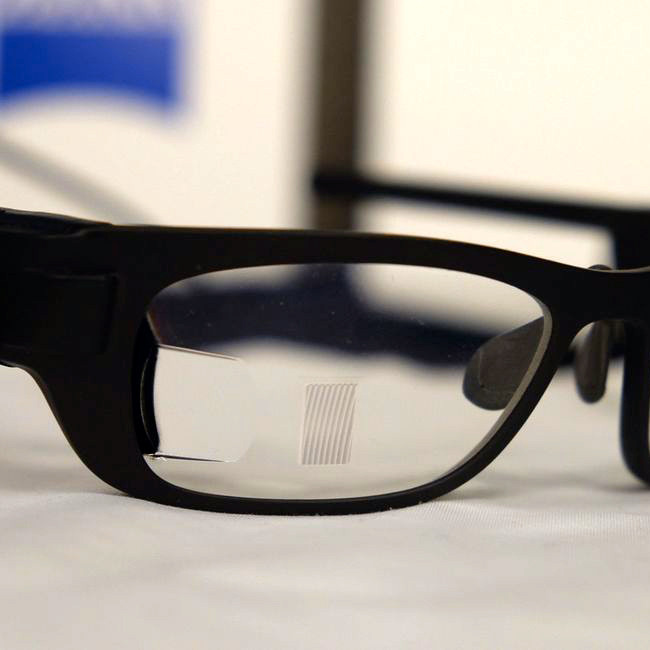 Optique. Zeiss lorgne sur les lunettes connectées