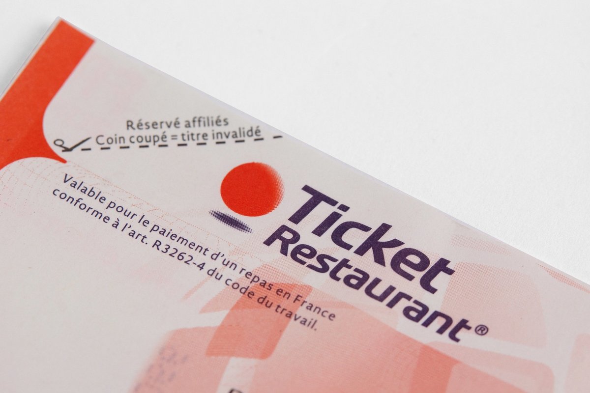 Un carnet de tickets restaurant