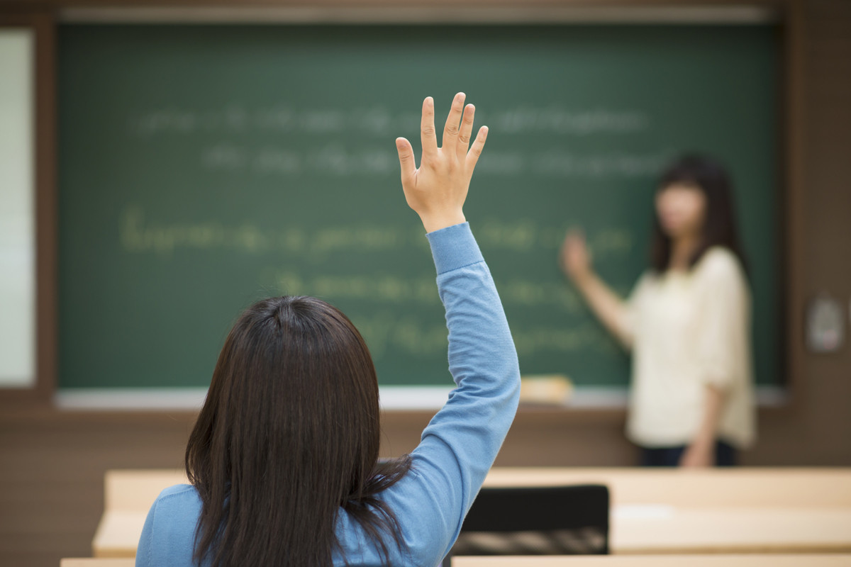 Selon l'UNESCO, seulement la moitié des enseignants sont formés au numérique en France