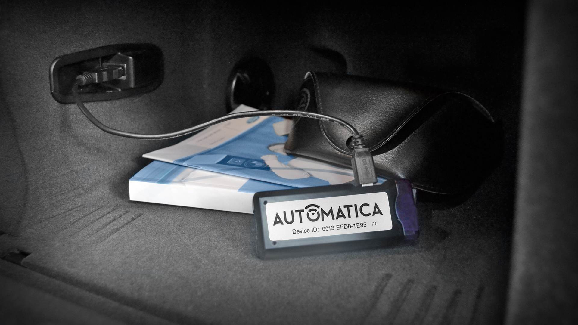 Automatica une clé USB connectée à Dropbox pour sa musique en voiture