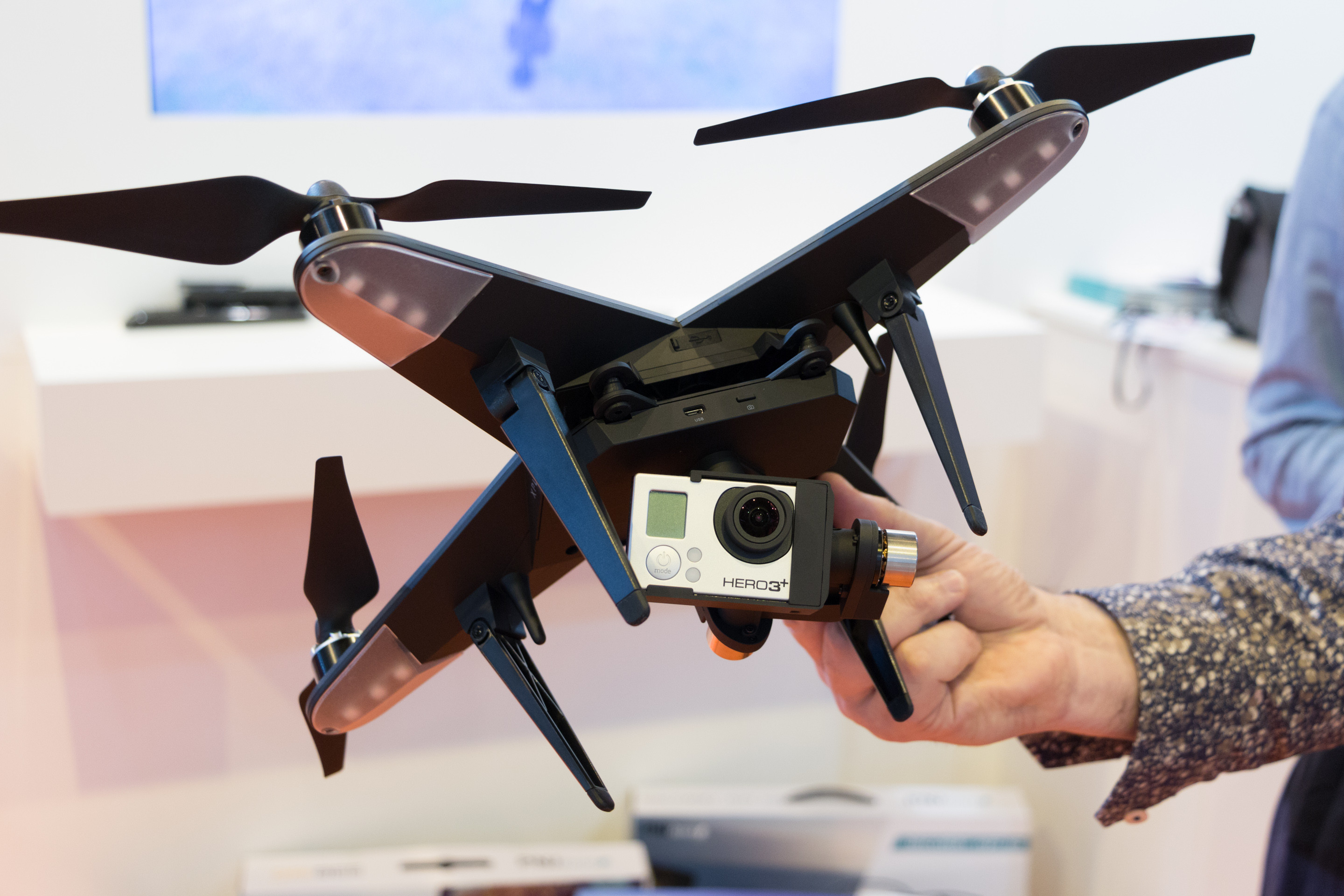 Xiro Xplorer : des drones suiveurs à partir de 850 euros