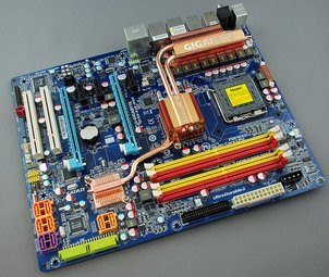 000000FF00586494-photo-intel-x38-gigabyte-ga-x38-dq6-6.jpg