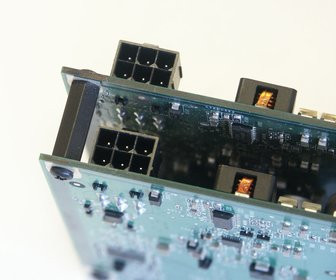 0000011800298788-photo-nvidia-quadsli-power-connectors.jpg