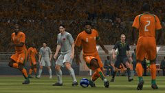 00F0000000580093-photo-pro-evolution-soccer-2008.jpg