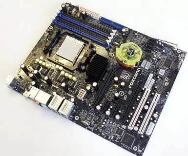 0000014000307042-photo-carte-m-re-nforce-5x-foxconn-4.jpg
