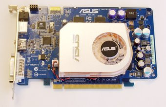 000000DC00351630-photo-asus-en7600gt-1.jpg