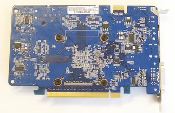 000000DC00351631-photo-asus-en7600gt-2.jpg
