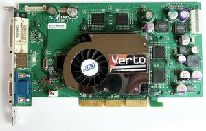 012C000000058142-photo-carte-pny-verto-geforce-fx-5600-ultra-de-face.jpg