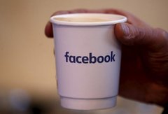 Zuckerberg drague la Chine et fait interdire la boisson Face Book