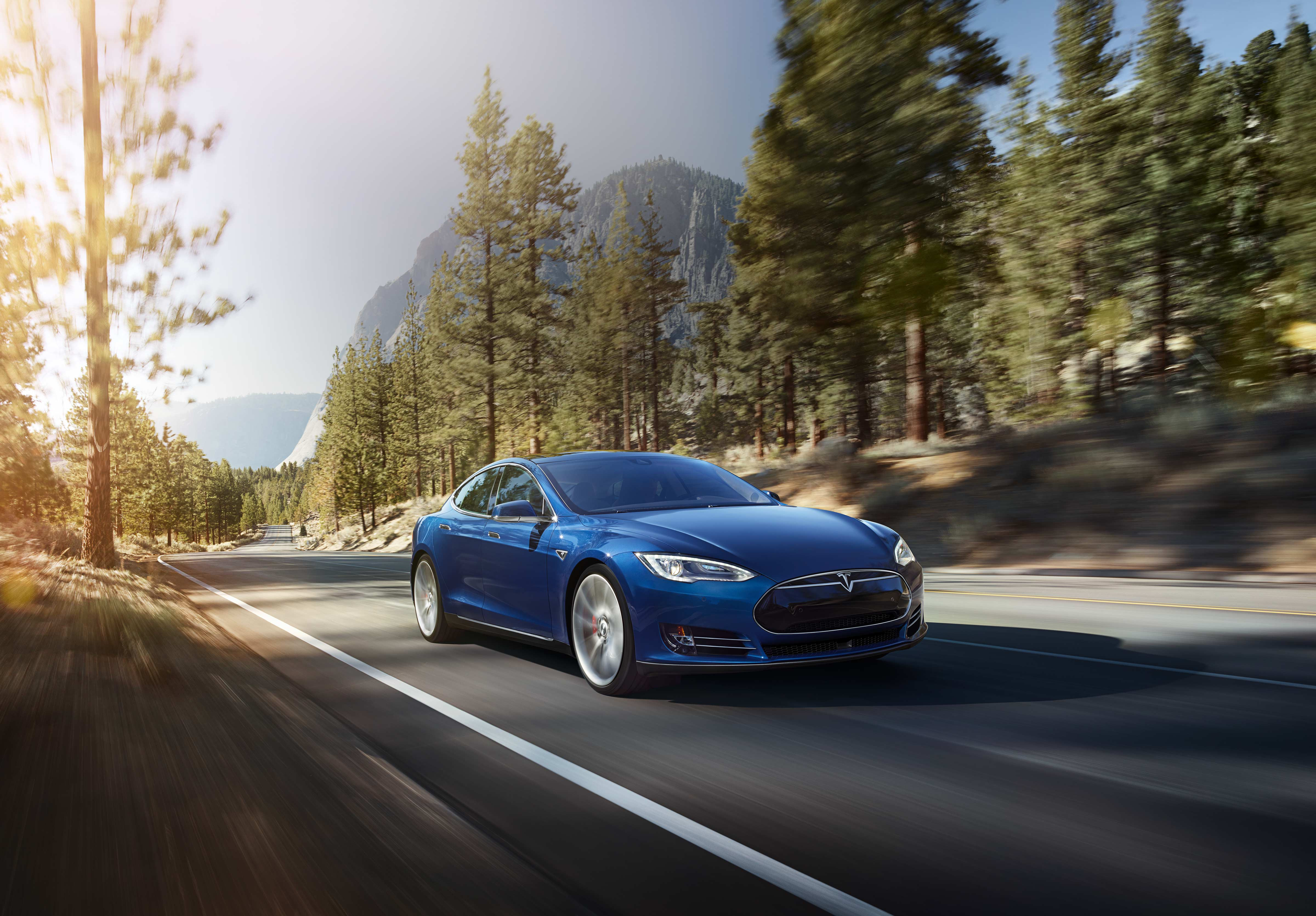 Tesla réduit la durée de la garantie offerte sur ses modèles d'occasion