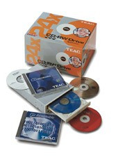 00029008-photo-graveur-cd-teac-cd-w524e.jpg