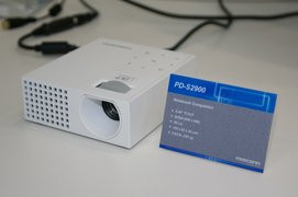 000000B401356122-photo-foxconn-microprojecteur-pd-s2900.jpg