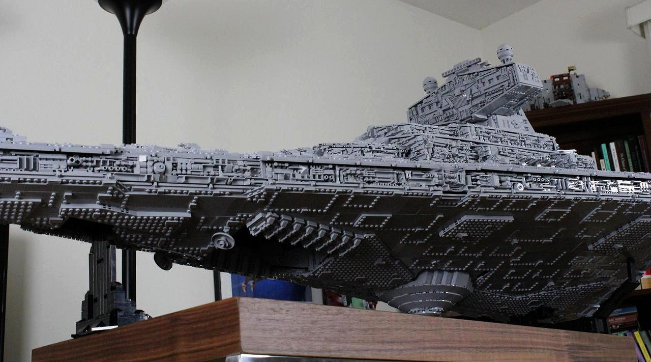 Star Wars : un impressionnant Destroyer Stellaire en Lego