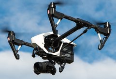 Amazon : un drone livreur qui répond à vos appels et vos gestes
