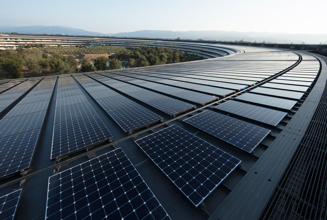 Renewable-Energy-Apple_AP-Solar-Panels_040918.jpg