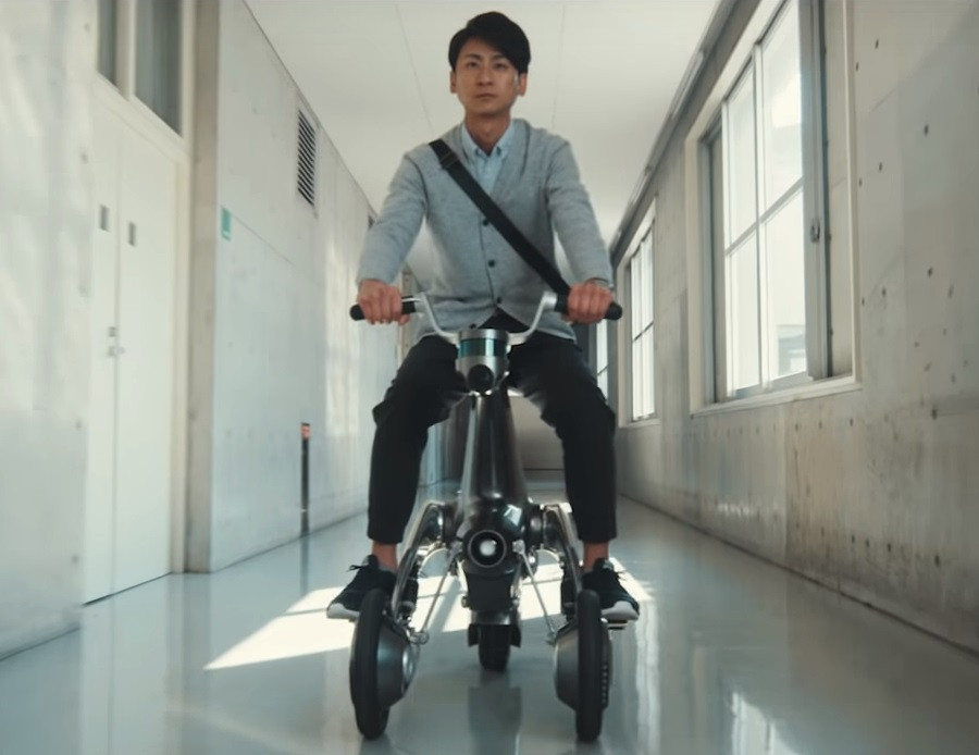CanguRo robot scooter
