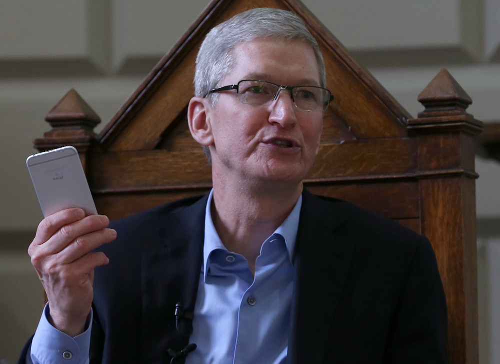 Tim Cook iPhone