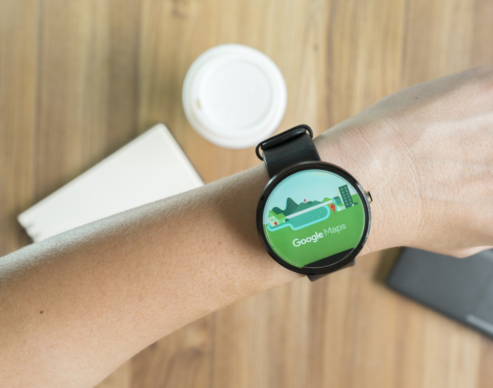 Google s accroche aux montres connect es avec Google Coach