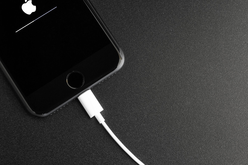 Apple dépose un brevet pour un câble de charge plus résistant... enfin ?!