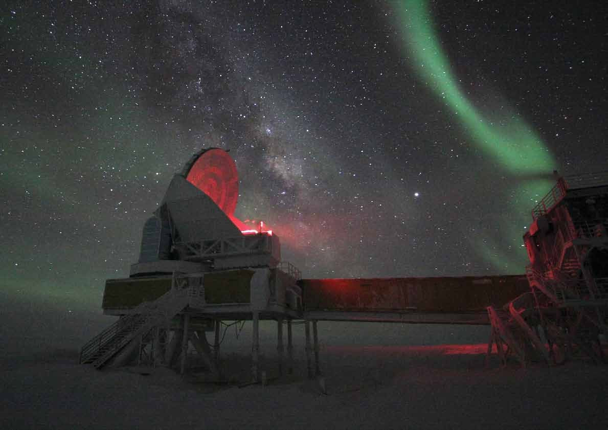 South_pole_telescope_during_polar_night
