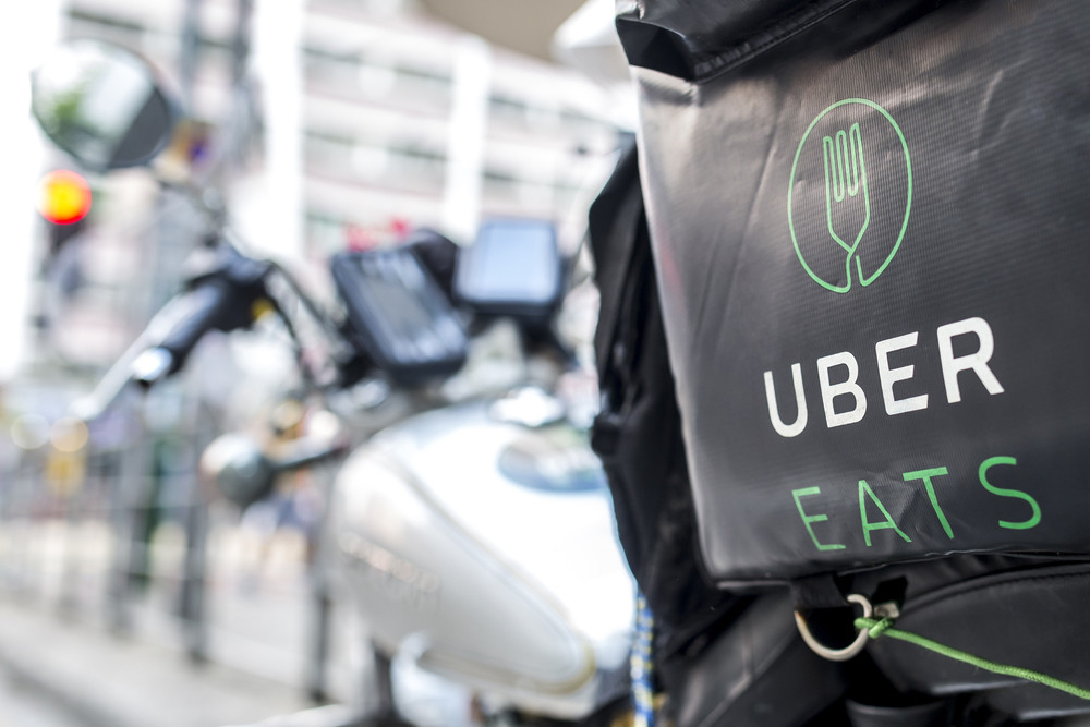 Carrefour et Uber Eats s'associent pour proposer de la livraison à domicile 