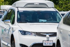 Les taxis autonomes de Google vont (enfin) devenir accessibles au public