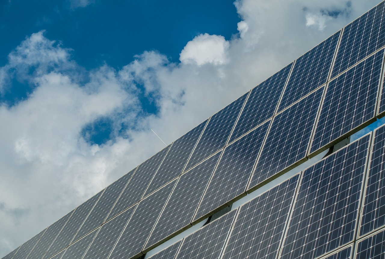 Une étude promet une production des cellules photovoltaïques moins émettrice en CO2