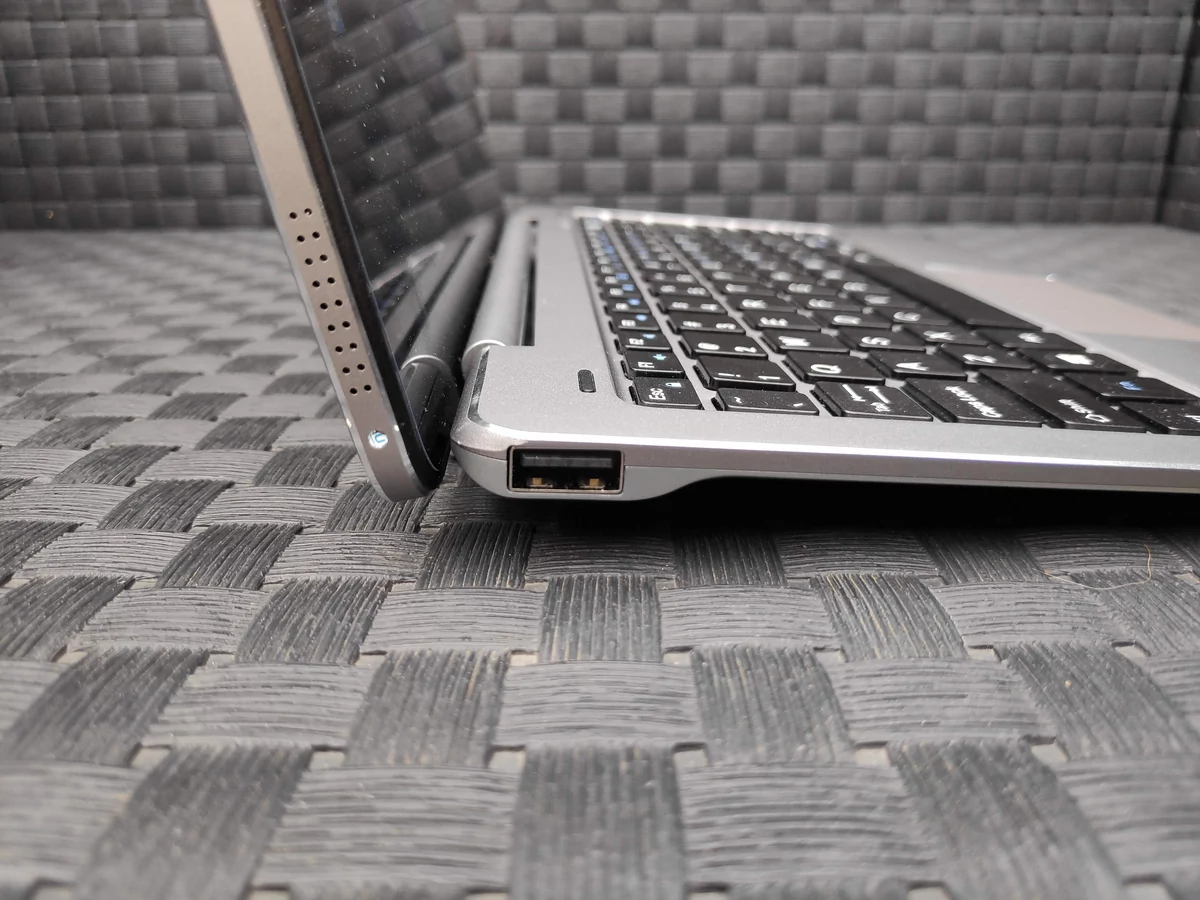 Chuwi Hi10 Air - Connectique clavier