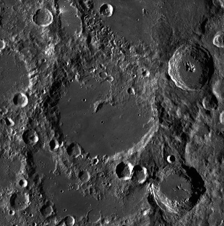 cratère von karman © NASA / LROC