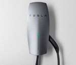 Tesla lance une station de recharge pour ses véhicules qui se branche sur une prise