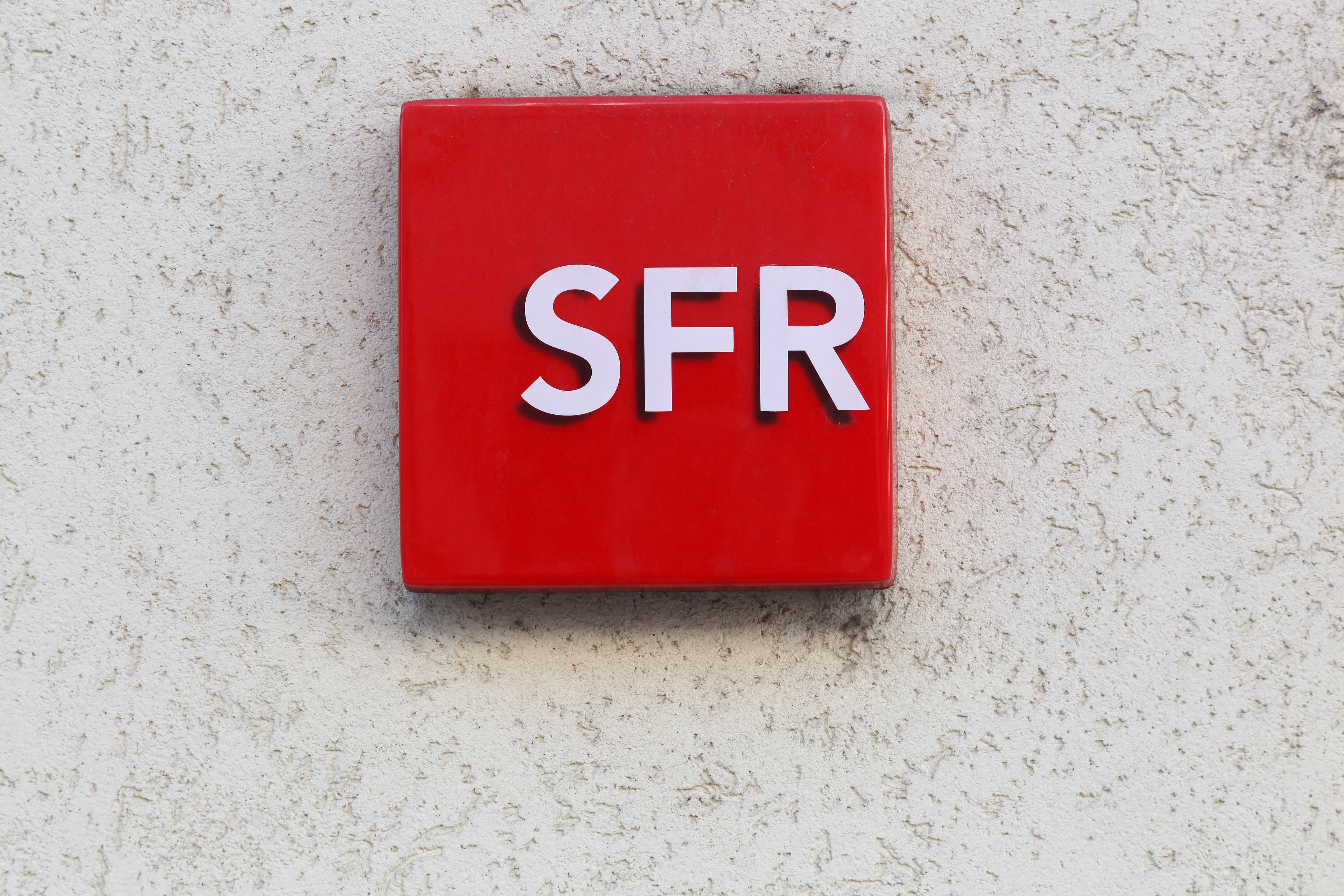 SFR (Altice) recrute de nouveaux abonnés au second trimestre mais mélange la 4G avec... la fibre