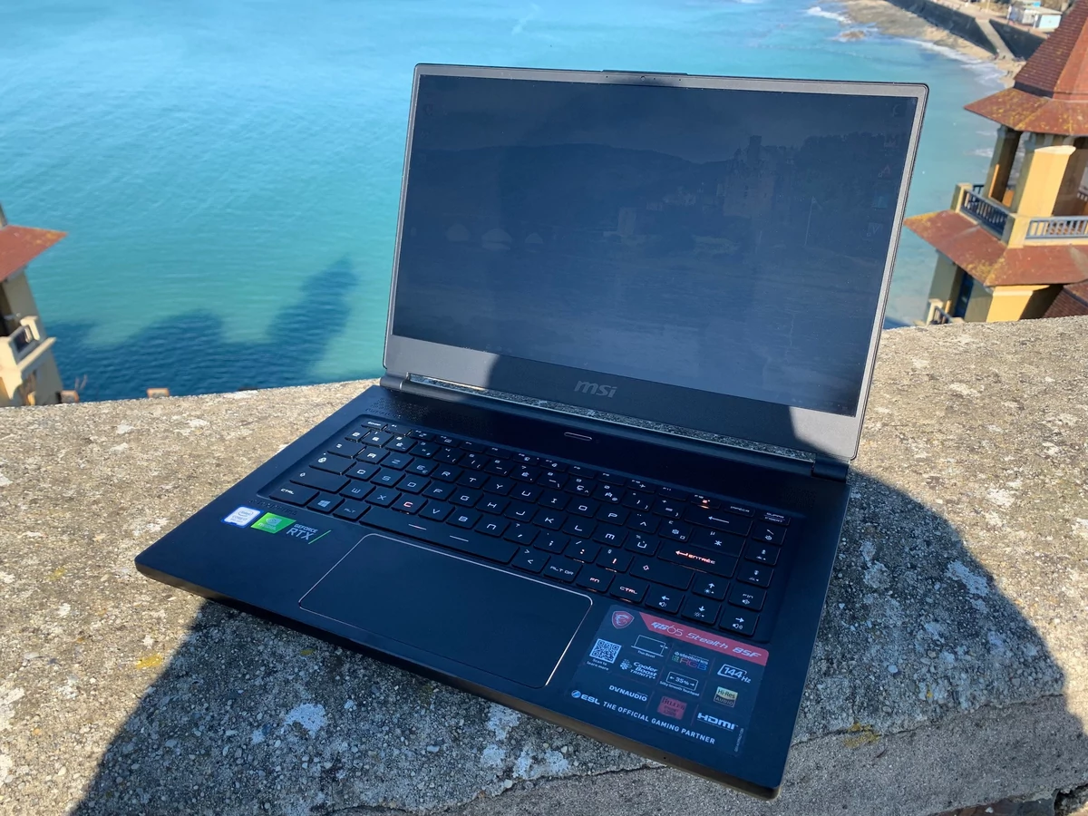 TEST-MSI-GS65-Stealth-8SR (6).JPG