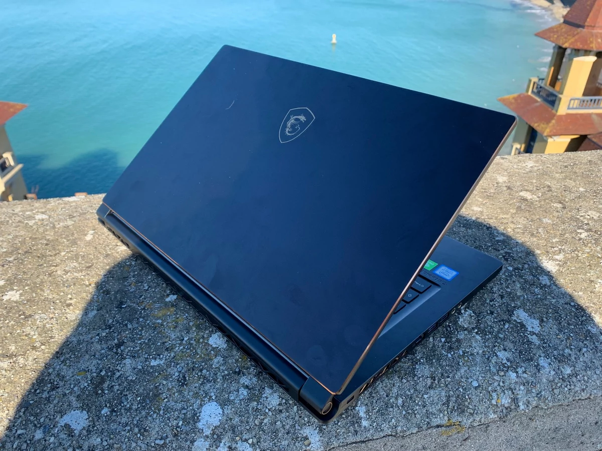 TEST-MSI-GS65-Stealth-8SR (9).JPG