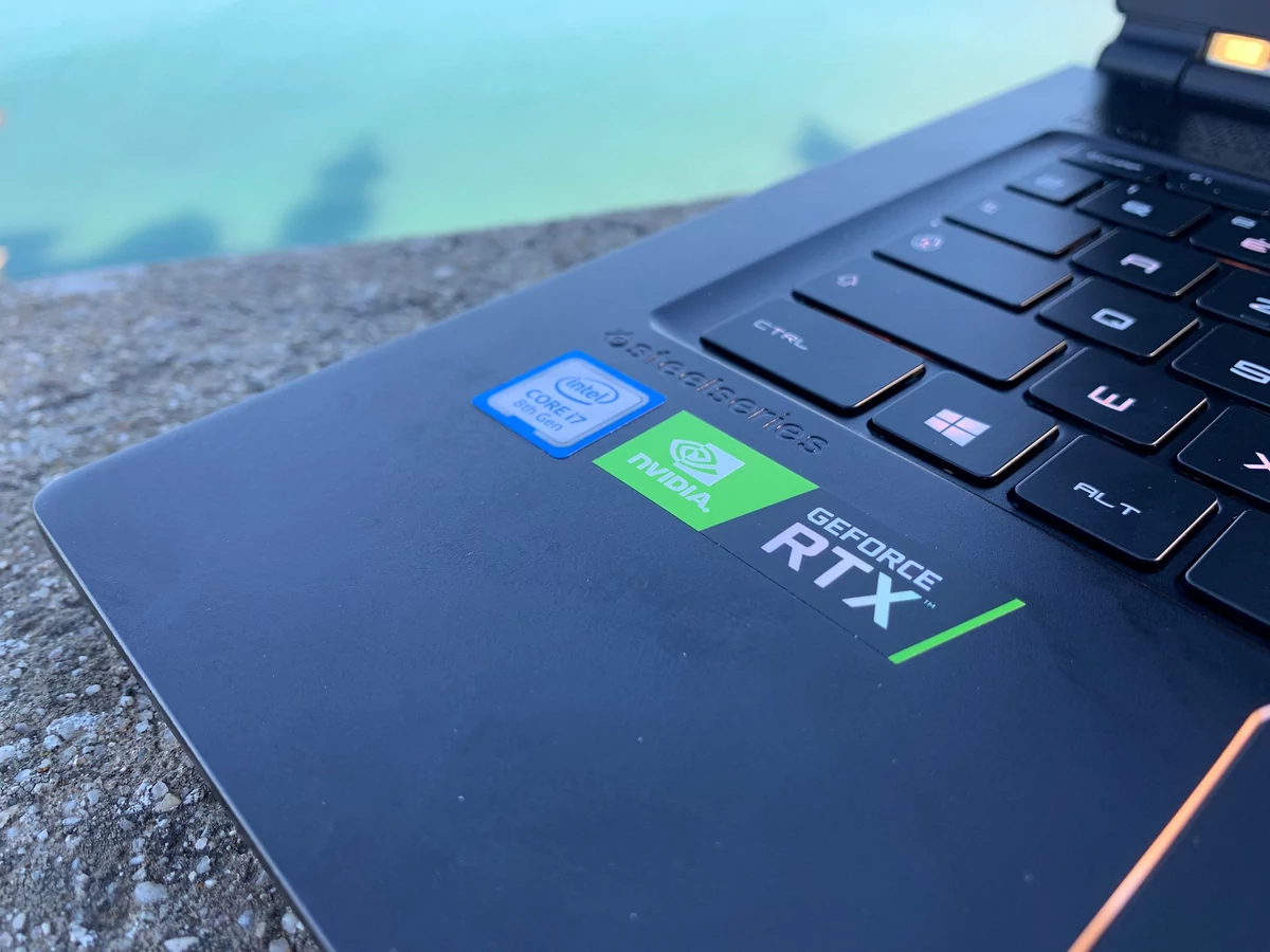TEST-MSI-GS65-Stealth-8SR (13).JPG