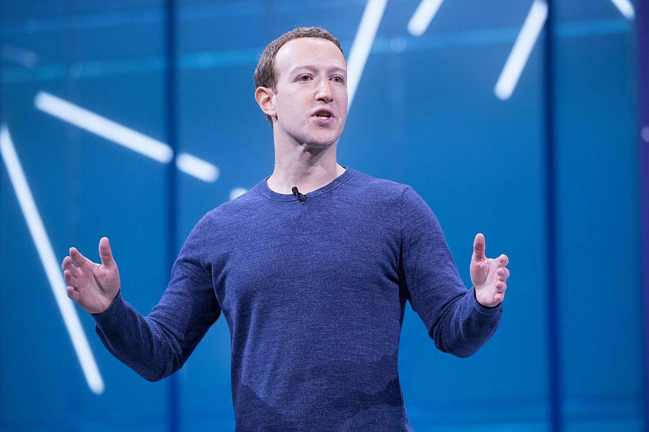 Facebook investit 5,7 milliards de dollars dans le géant de l'Internet indien Jio
