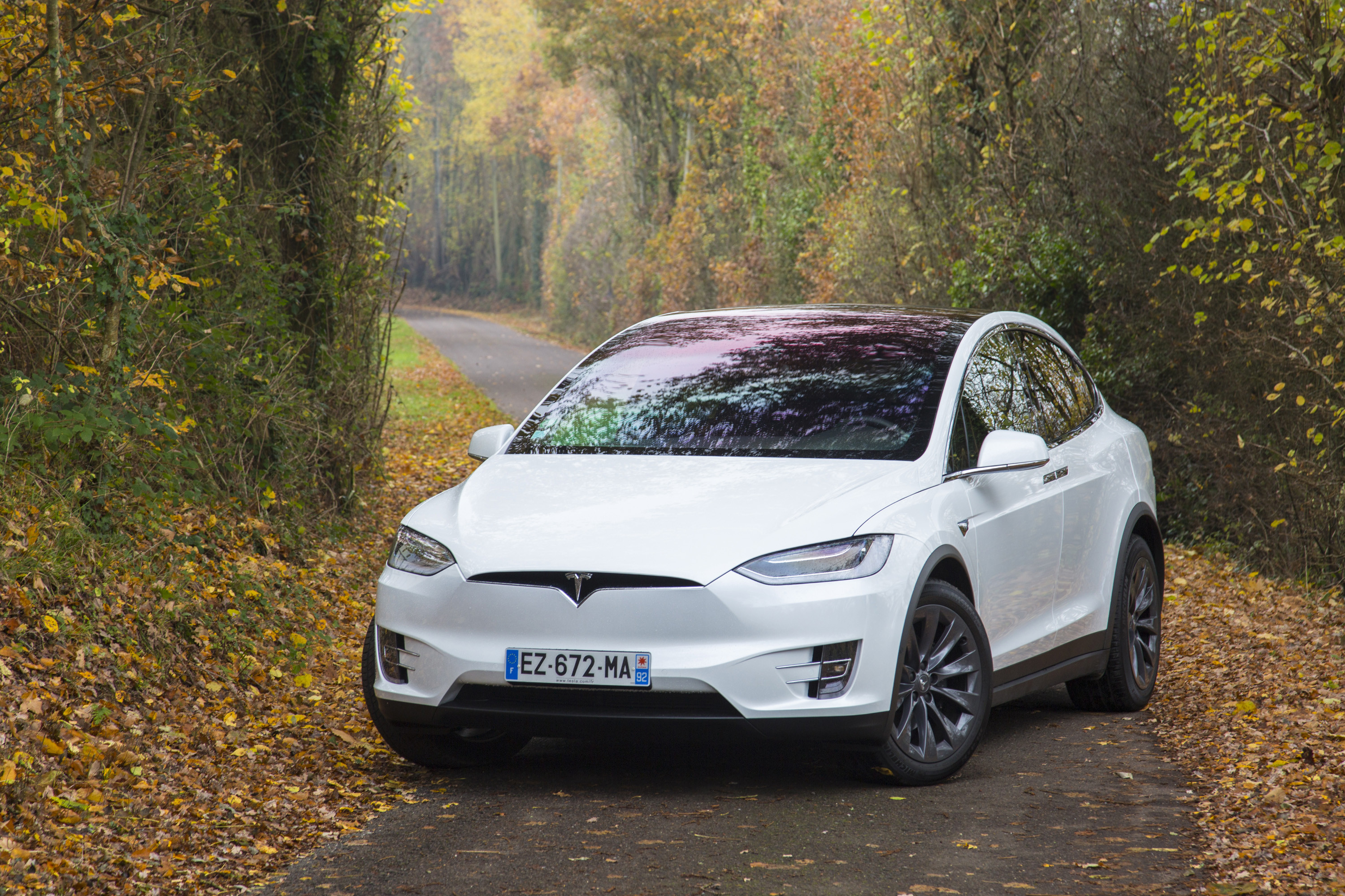 Pénurie de composants : jusqu'à deux ans d'attente pour recevoir sa Tesla Model X