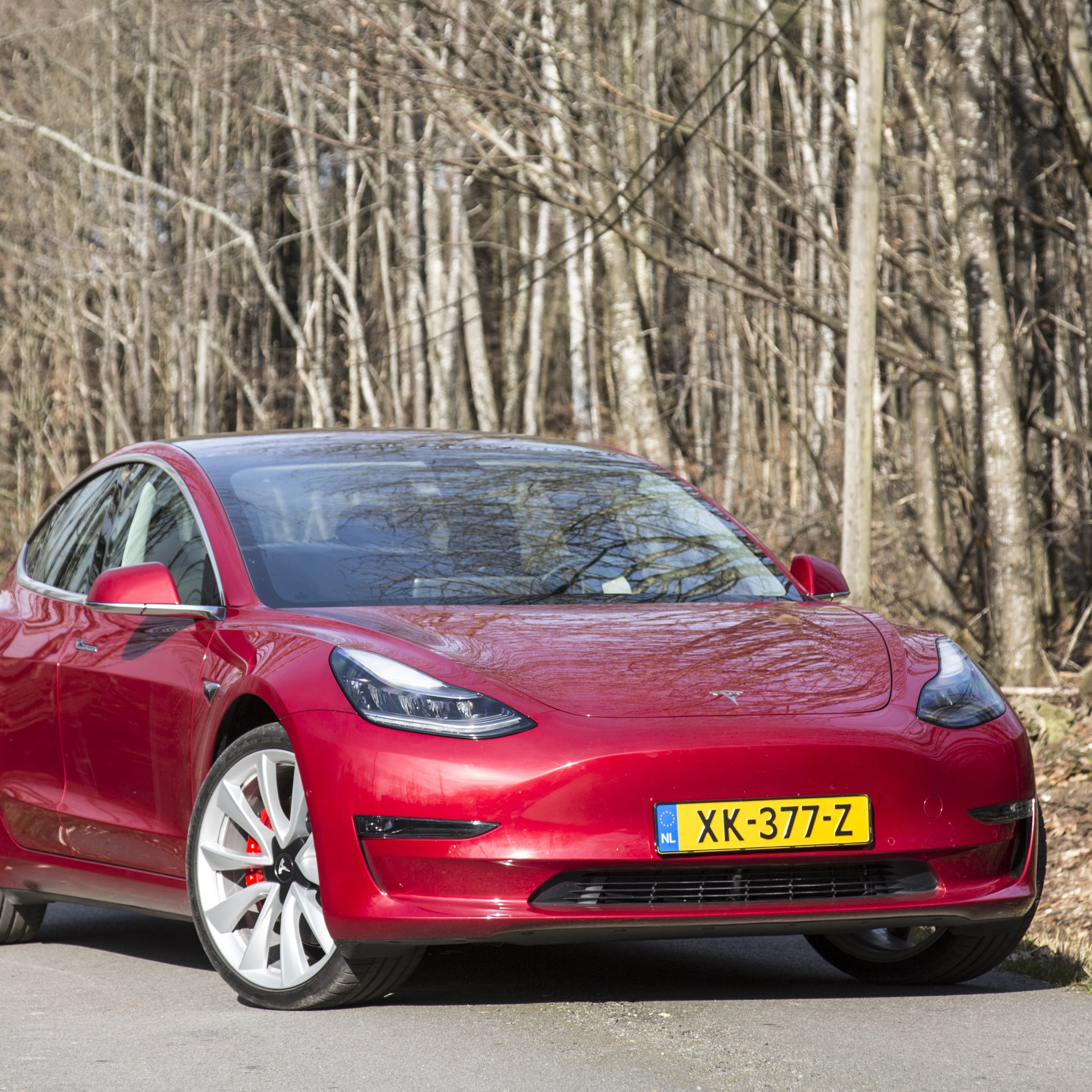 Tesla rappelle 50 000 voitures électriques à cause d'un bug sur le