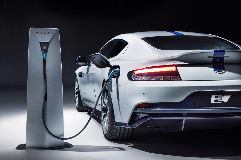 Voiture électrique : Casino va installer des bornes recharge ultra-rapides  dans ses magasins