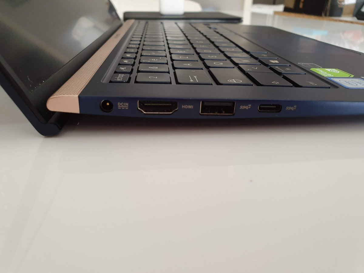 ZenBook 14 - Connectique 2