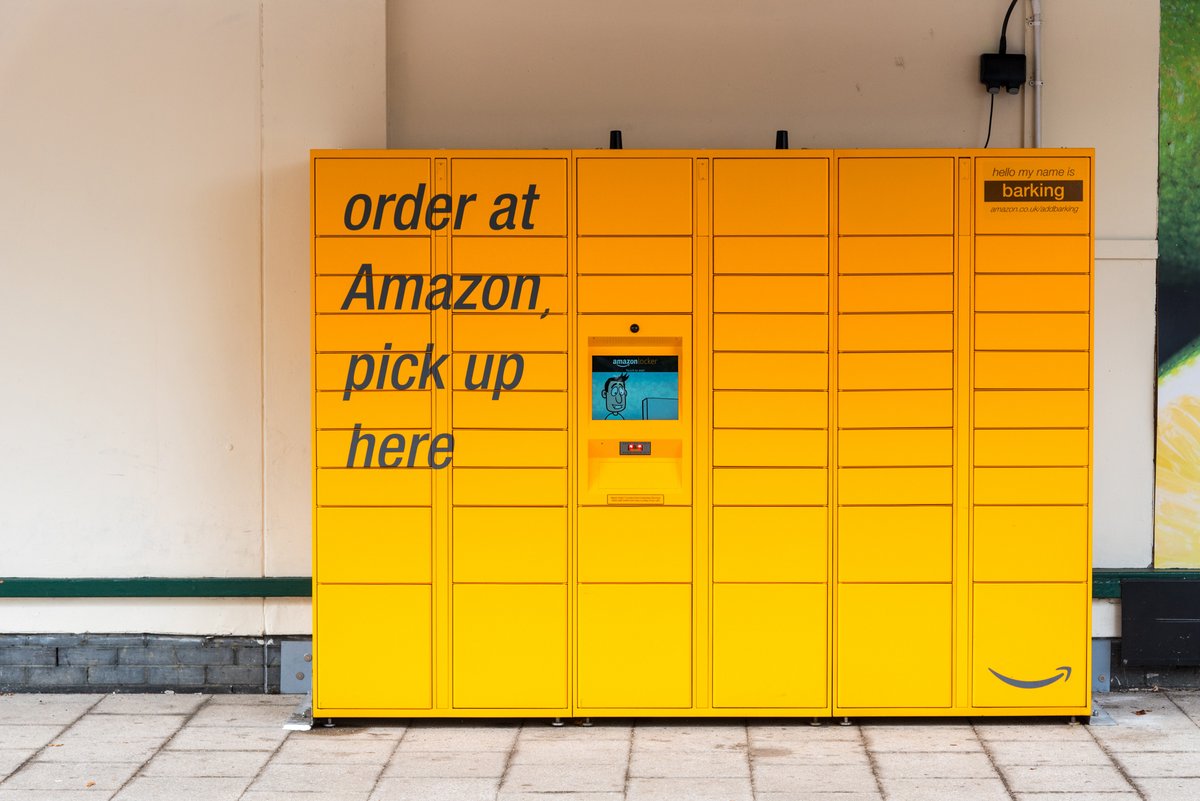 Les Amazon Lockers pourraient bien gagner en popularité avec ce nouveau seuil © D. Callcut / Alamy Banque d'images
