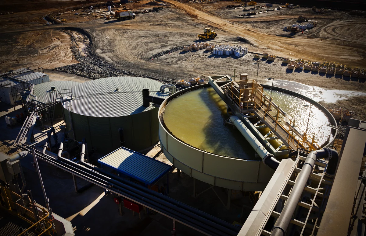 Mine à ciel ouvert lithium