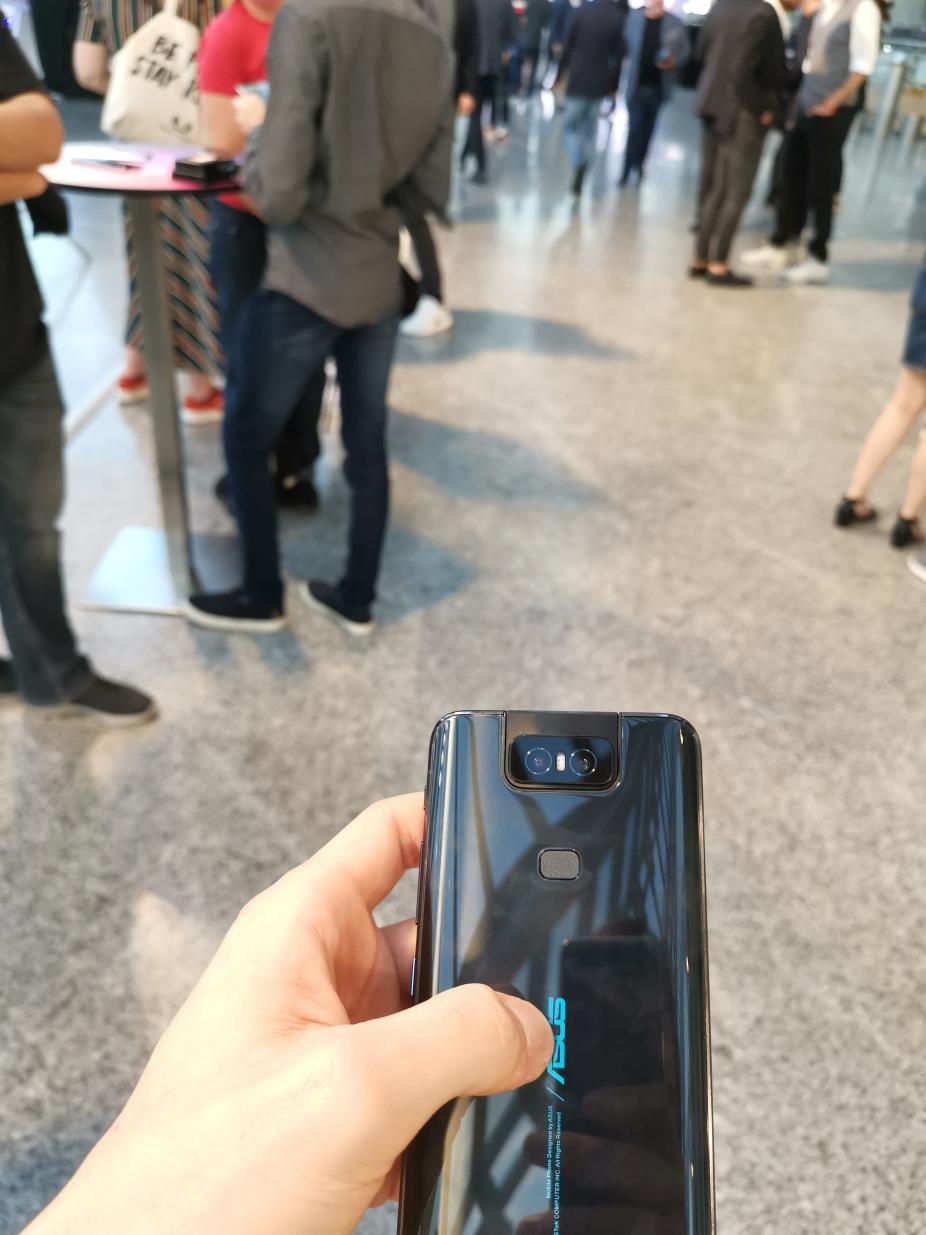 Asus ZenFone 6