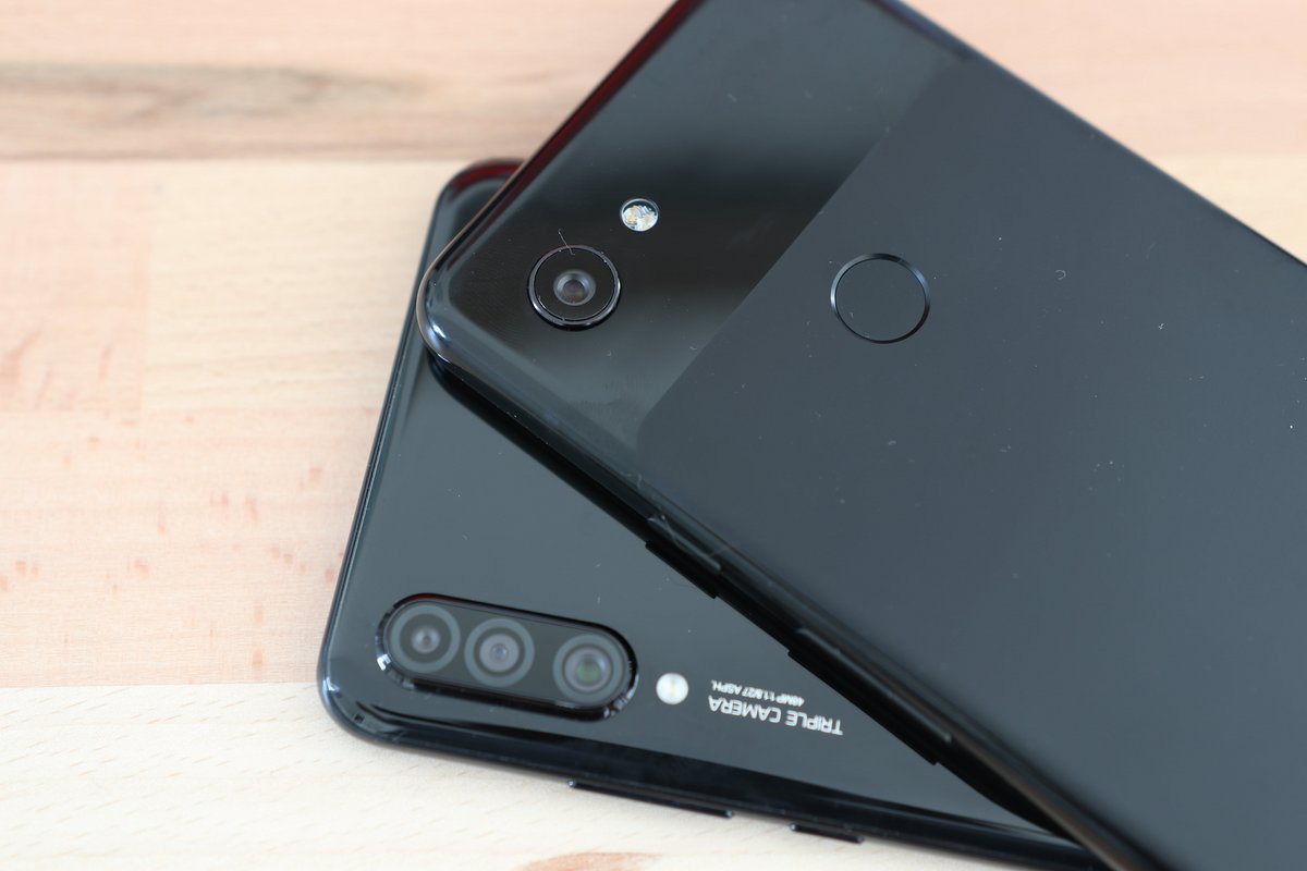 Versus Google Pixel 3a Huawei P30 Lite