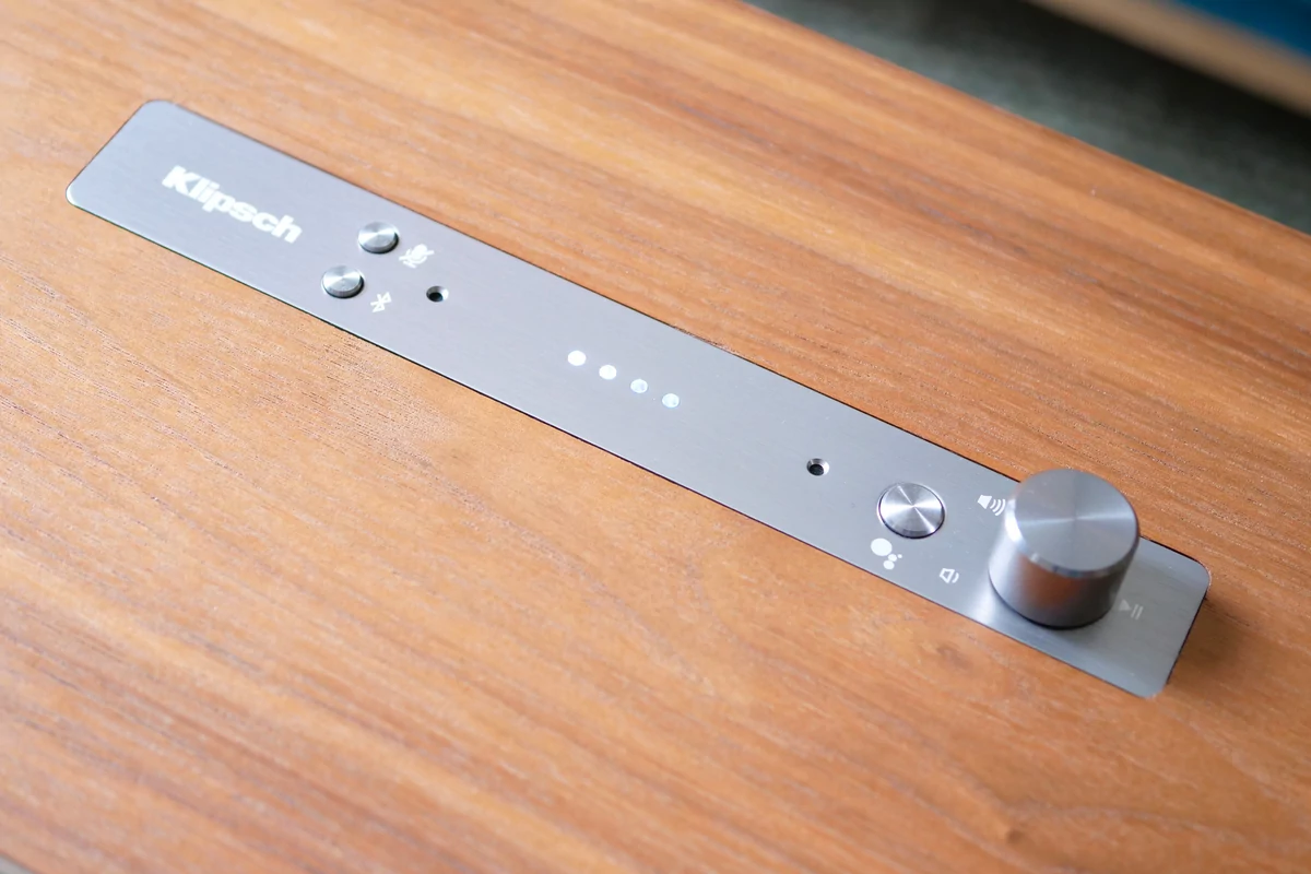 Klipsch-The-Three-GA-07-touches.jpg