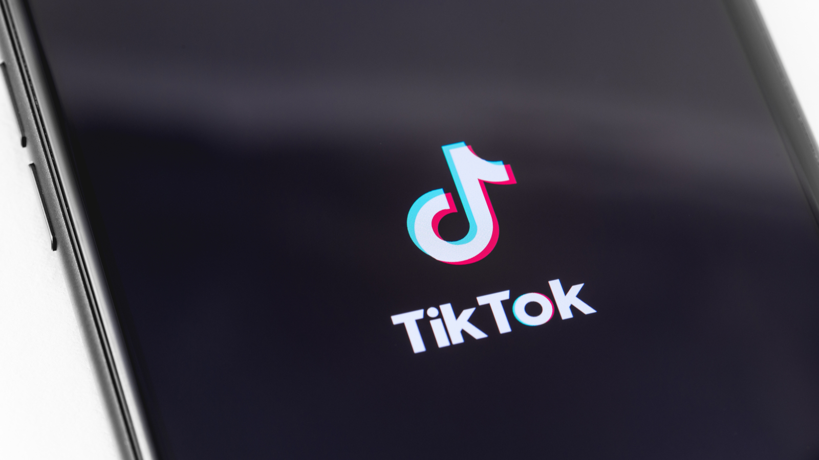 Le nouveau patron de TikTok l'affirme : l'application va se battre contre la désinformation