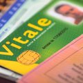 Le gouvernement veut que vos carte d'identité et carte vitale ne fassent plus qu'une, mais pourquoi ?