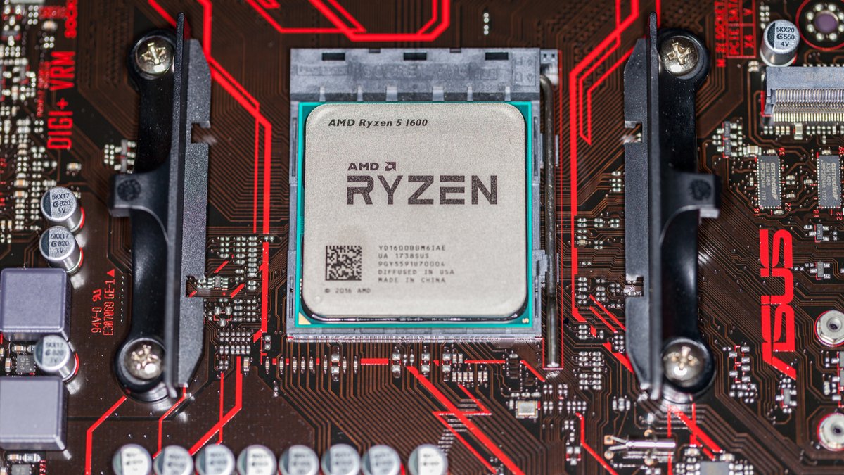 AMD Ryzen © Joerg Huettenhoelscher / Shutterstock.com